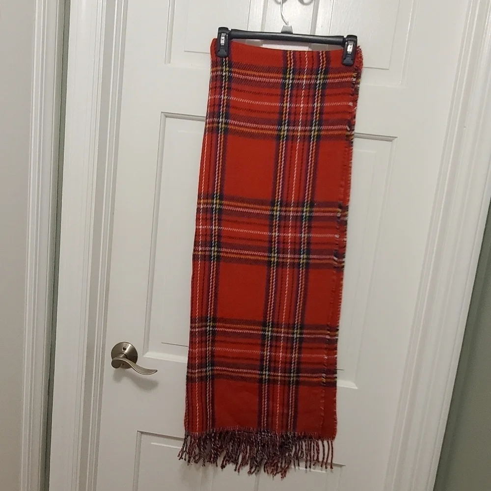 NWT Apt. 9 Reversible Large Wrap/Scarf TARTEN Plaid, Colorful, Warm